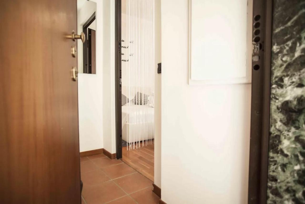 Torino 23 Apartment Milan Exterior photo