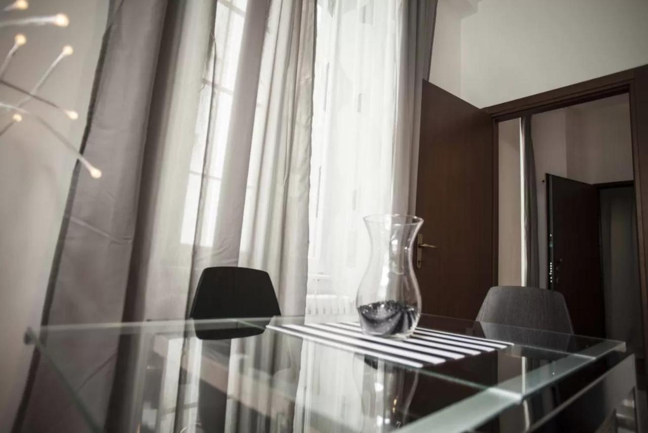 Torino 23 Apartment Milan Exterior photo